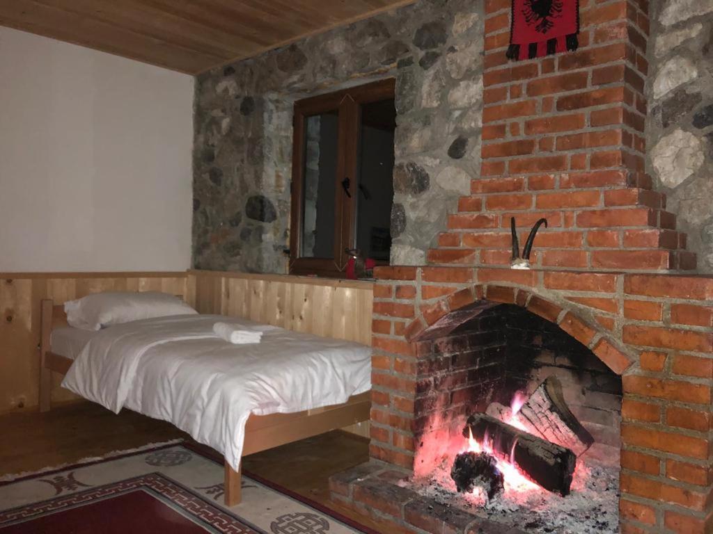 Guesthouse Rosi Kukaj Luaran gambar